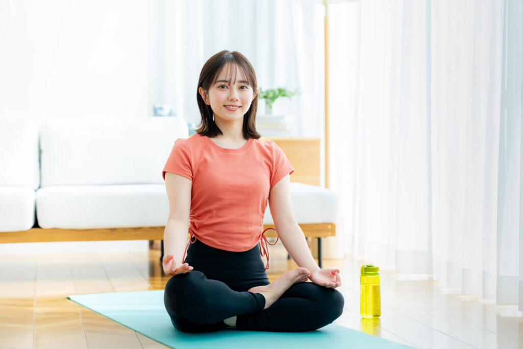 ホットヨガで痩せるためのよくある質問に回答する女性